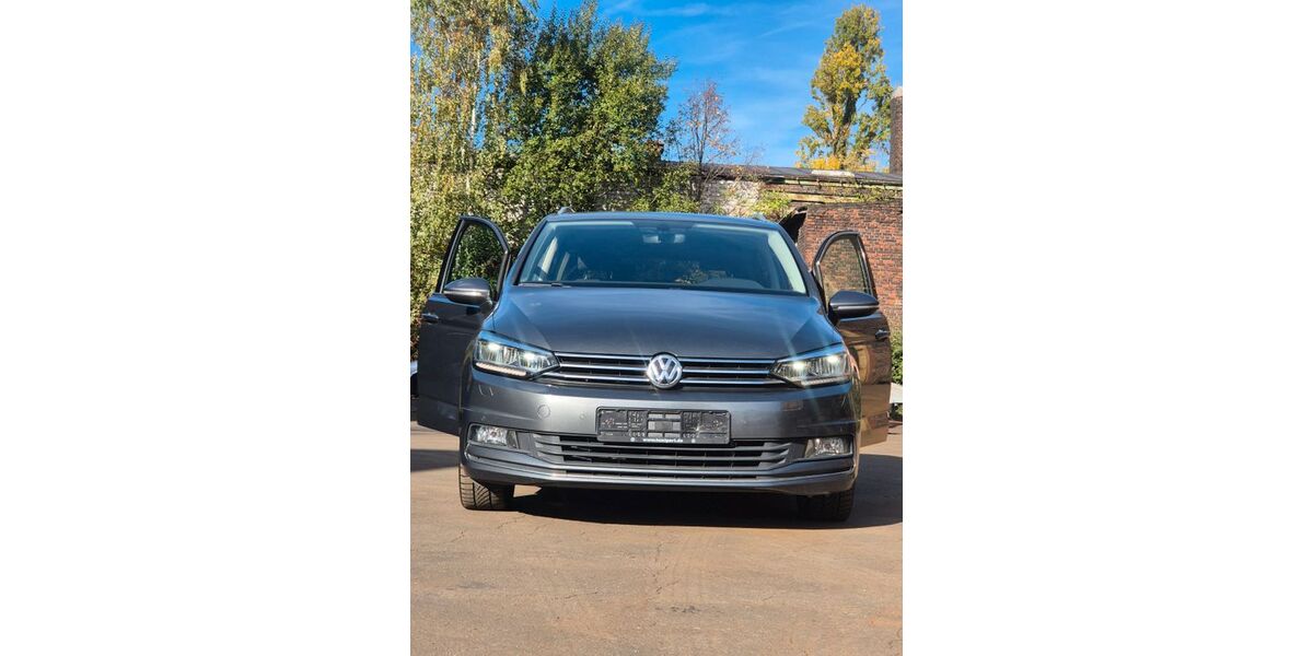 VW Touran 181.236 km 12.499 &euro; Lünen 44532