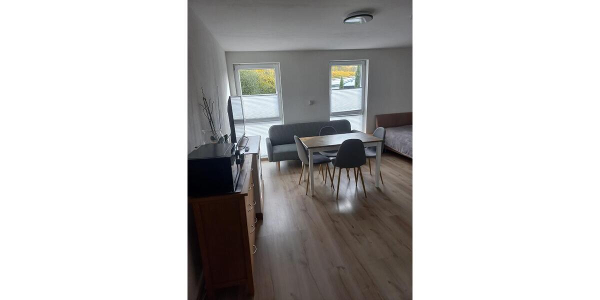 Wohnung mit Terrasse , Teilmöbliert 2 zimmer