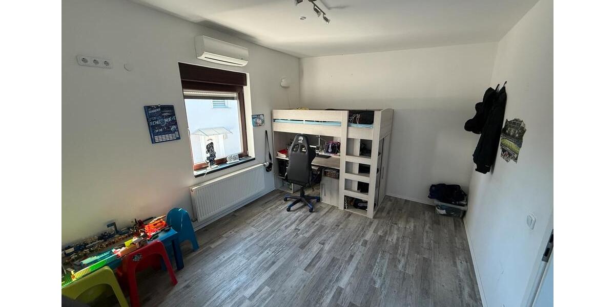 Einfamilienhaus Bochum Günnigfeld - 10 Zimmer, 242 m&sup2;, 649.000&euro; | Angebot:25285887