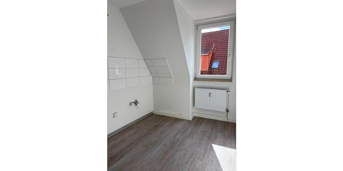 Die neue Einbauküche bauen wir noch für Sie ein! 2 zimmer