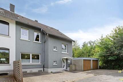 Altbaucharme im Grünen: Großzügiges Haus am Waldrand mit Doppelgarage 5 zimmer