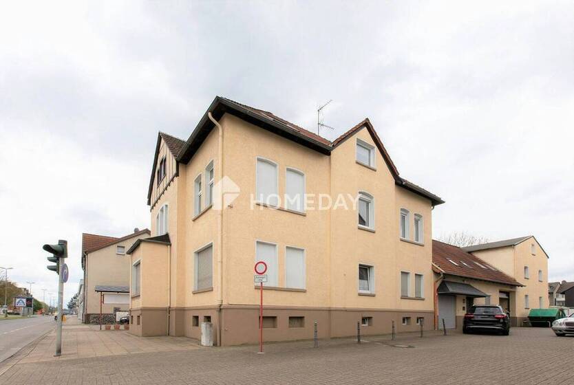 Vermietete Dachgeschoßwohnung mit 4 Zimmern und schöner Ausstattung in Herne-Süd