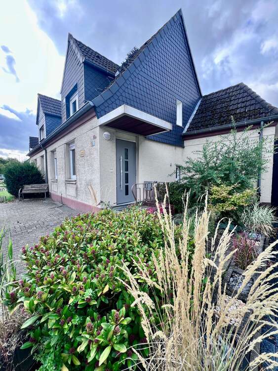 Haus zum Mieten in Lünen 930 € 80 m²