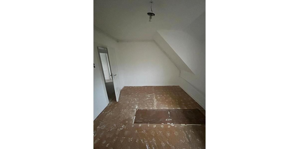 Dachgeschoßwohnung Iserlohn Sümmern - 2.5 Zimmer, 50 m&sup2;, 420&euro; | Angebot:24687497