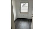 Mehrfamilienhaus mit Garten und 7 Garagen