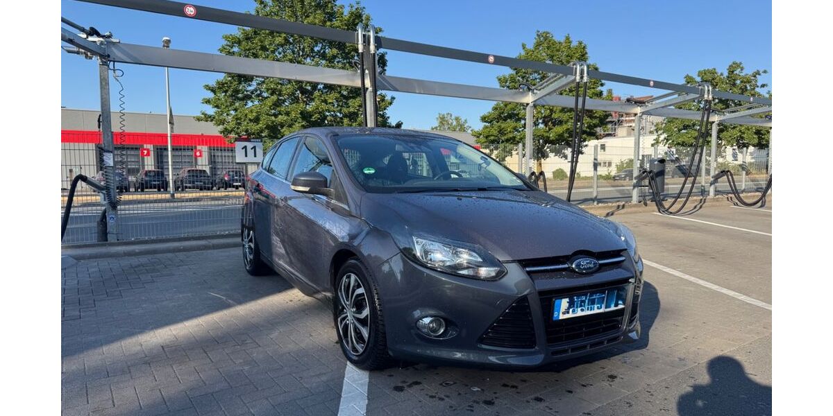 Ford Focus 197.000 km 5.600 &euro; Witten 58453