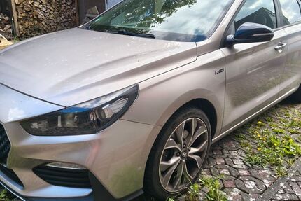 Hyundai i30 80.800 km 13.900 &euro; Dortmund 44267