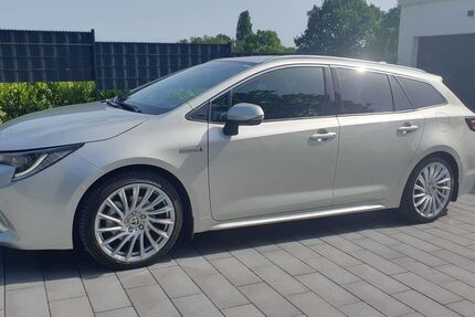 Toyota Corolla 7.500 km 25.990 &euro; Castrop-Rauxel 44579