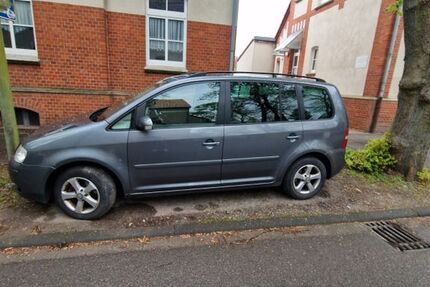 VW Touran 245.000 km 2.800 &euro; Lünen 44536