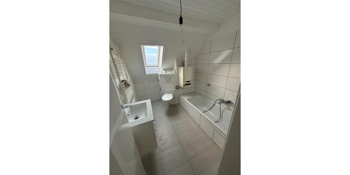 Dachgeschoßwohnung Hagen Hagen-Nord - 2.5 Zimmer, 75 m&sup2;, 650&euro; | Angebot:24819819