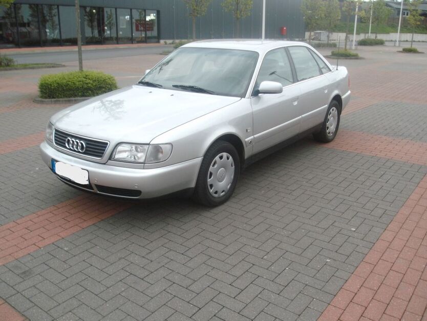 Audi 100 320.000 km 3.600 € Essen 45357