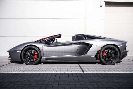 Lamborghini Aventador 12.800 km 409.900 € Holzwickede 59439