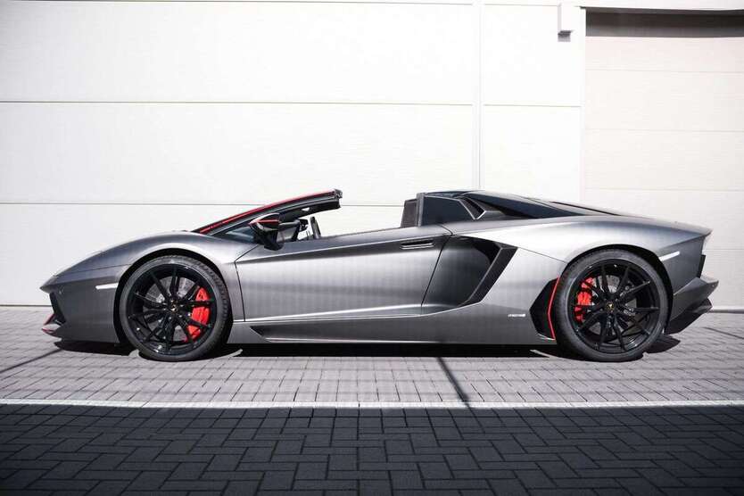 Lamborghini Aventador 12.800 km 409.900 € Holzwickede 59439