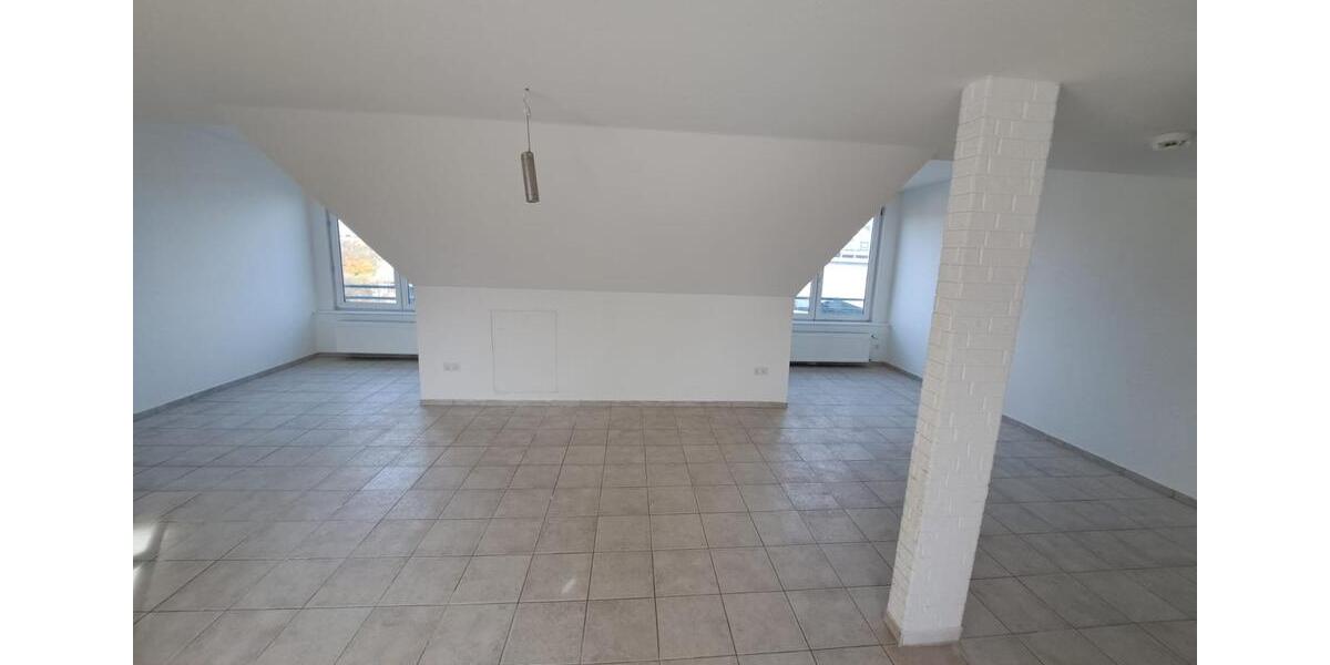 Renovierte 4,5-Zimmer Dachgeschosswohnung + SP in Recklinghausen 4 zimmer