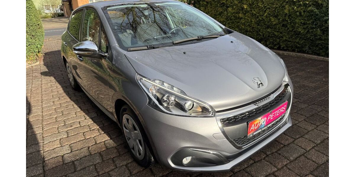 Peugeot 208 93.000 km 7.980 &euro; Bergkamen 59192