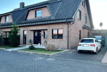 Modernes Familienzuhause: Kernsanierte Doppelhaushälfte mit Kamin 4 zimmer