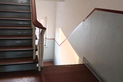 4-Zimmer-Etagenwohnung mit Balkon. 4 zimmer