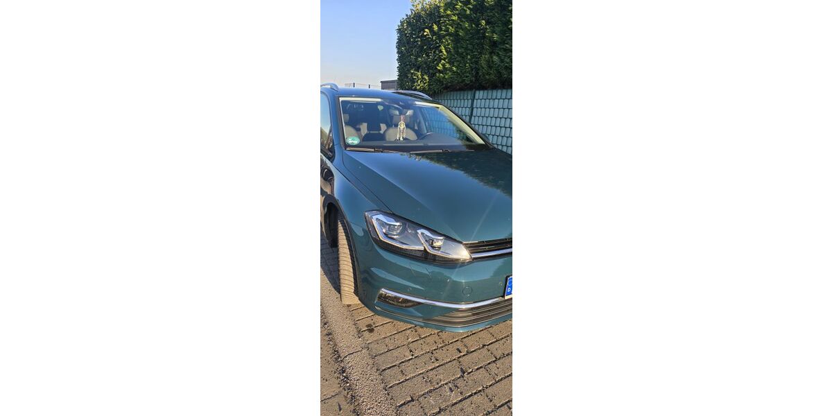 VW Golf 97.500 km 14.900 &euro; Kamen 59174