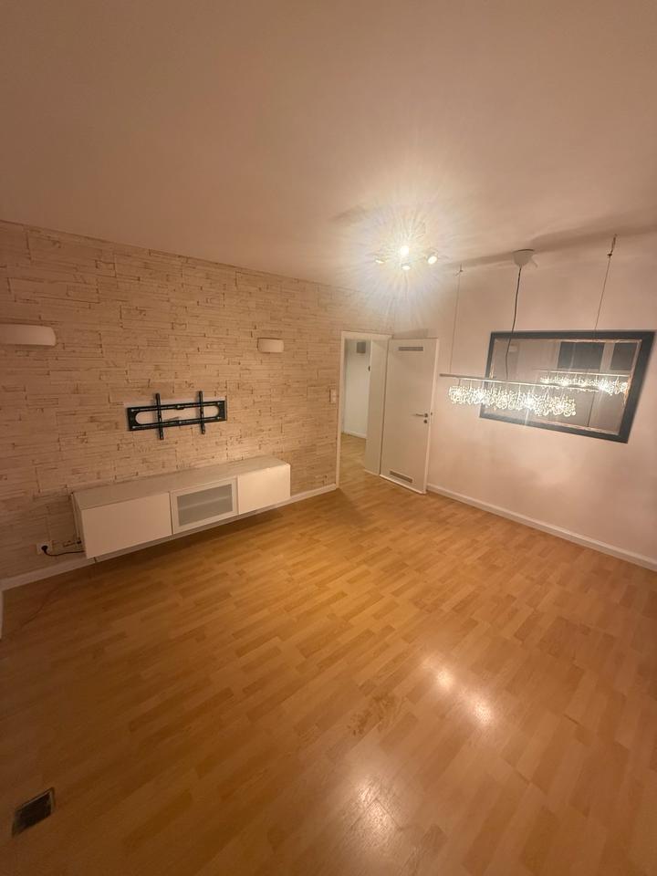 Schöne 3-Zimmer-Wohnung mit Sonnenbalkon In Wuppertal-Elberfeld zimmer