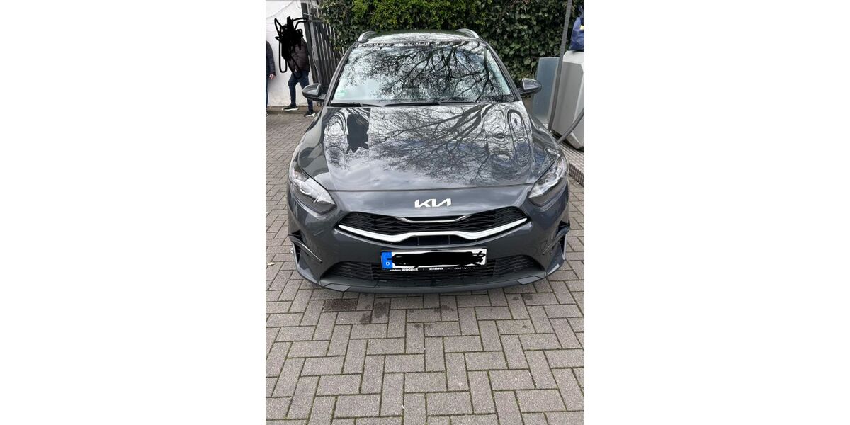 Kia ceed Sportswagon 7.820 km 19.000 &euro; Gelsenkirchen 45886