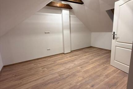 Kernsanierte 3 Zimmer-Wohnung mit Balkon in Erle 3 zimmer