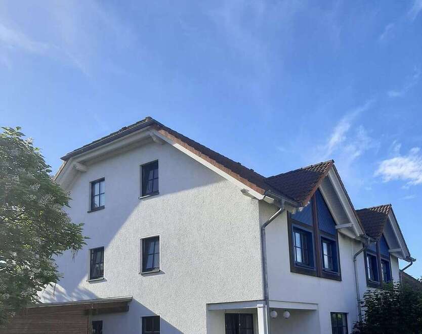 Haus zum Mieten in Halle 1.800 € 186 m²