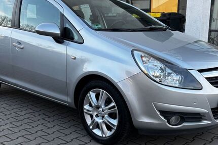 Opel Corsa 151.346 km 3.599 &euro; Dortmund 44379
