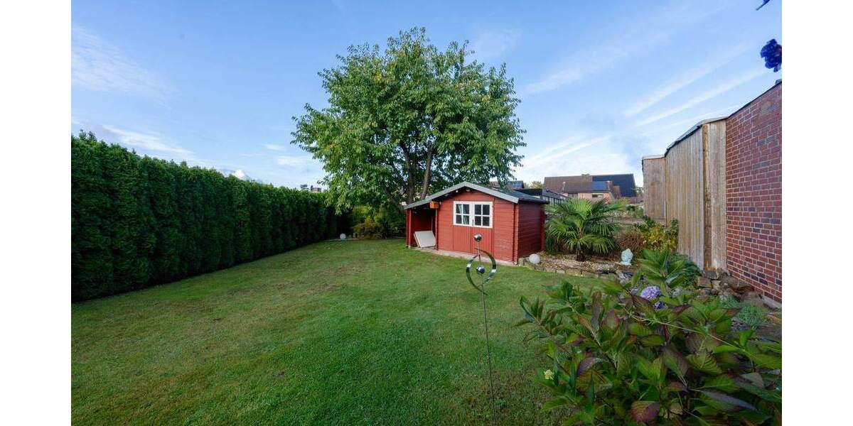 Charmante Doppelhaushälfte mit Dachstudio & Garten in begehrter und ruhiger Wohnlage von Selm 4 zimmer