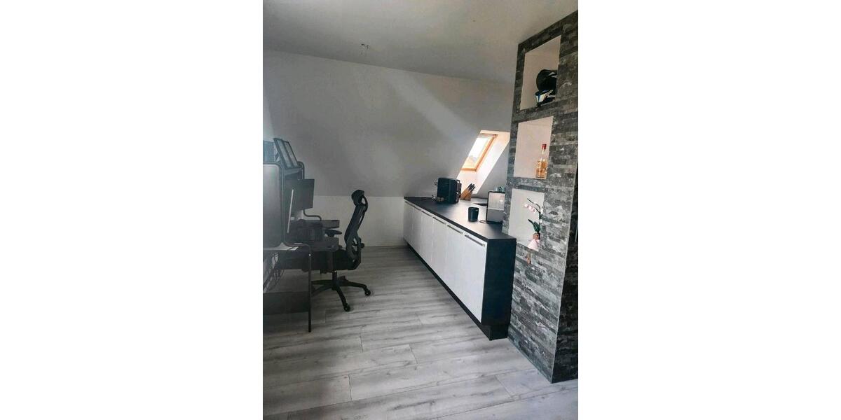 Dachgeschoßwohnung Dortmund Brackel - 3.5 Zimmer, 95 m&sup2;, 1.250&euro; | Angebot:26432429