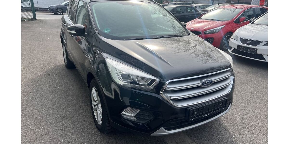 Ford Kuga 116.000 km 9.999 &euro; Recklinghausen 45663