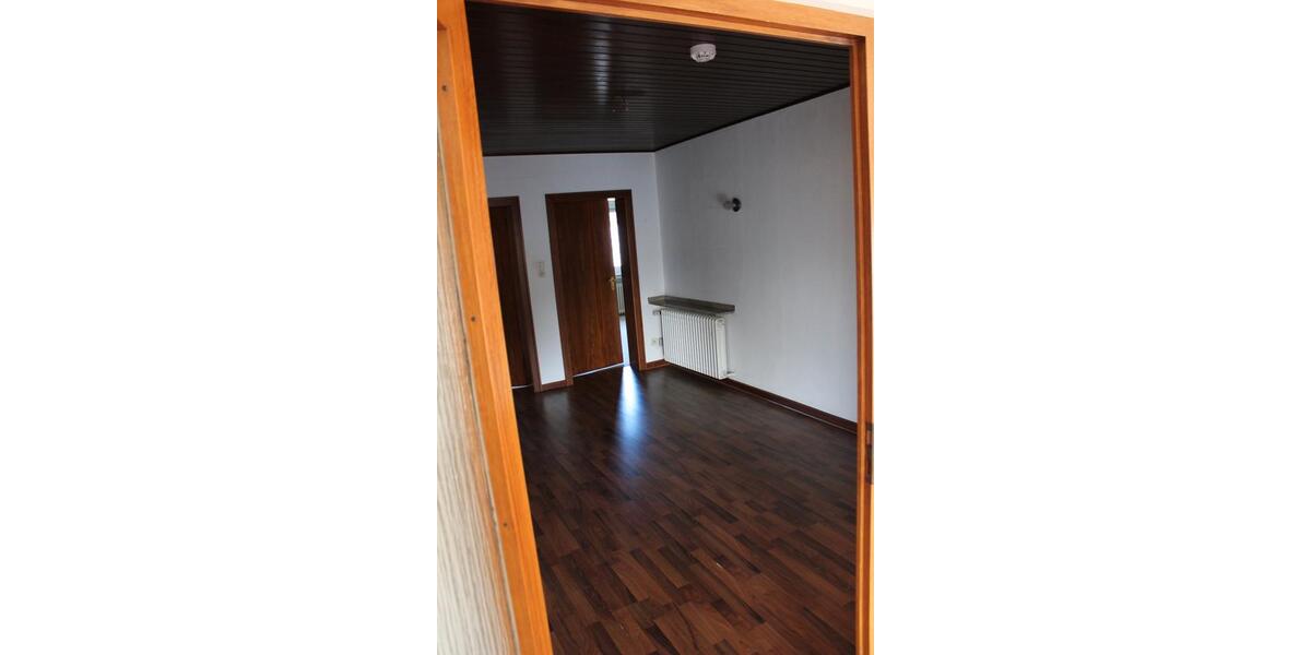 Etagenwohnung Iserlohn Letmathe - 3 Zimmer, 112 m&sup2;, 977&euro; | Angebot:26277969