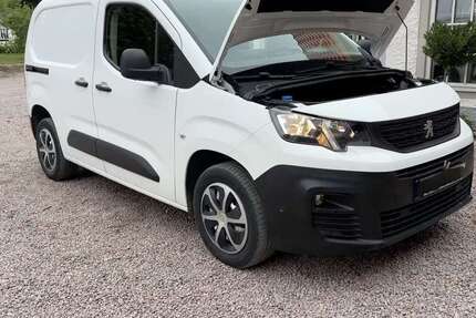 Peugeot Partner 62.217 km 15.199 € Herne 44651