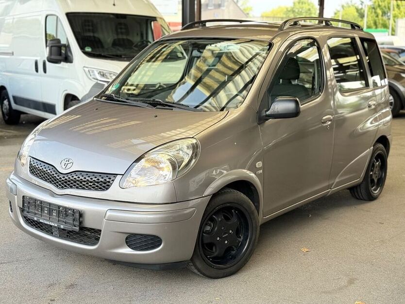 Yaris