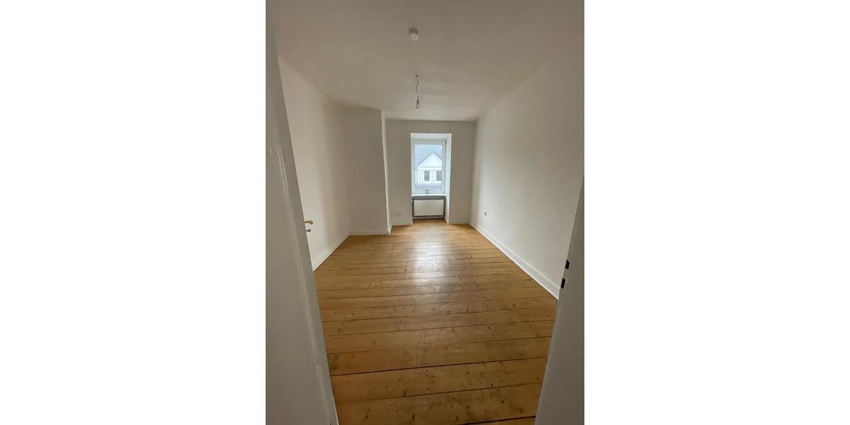 Dachgeschoßwohnung Dortmund Innenstadt Nord - 5 Zimmer, 122 m&sup2;, 300&euro; | Angebot:24508410