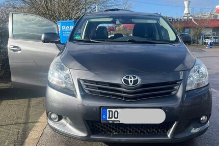Toyota Verso 185.000 km 6.950 &euro; Dortmund 44309