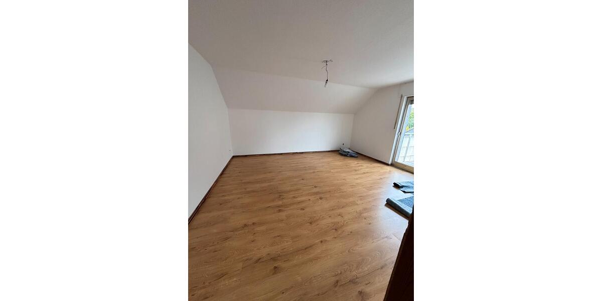 Dachgeschoßwohnung Sprockhövel - 3 Zimmer, 78 m&sup2;, 480&euro; | Angebot:26628586