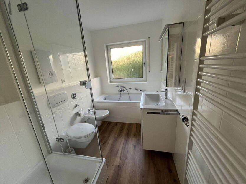 Teilweise barrierefreie 3-Zimmer Erdgeschoßwohnung mit Garten und Tiefgarage