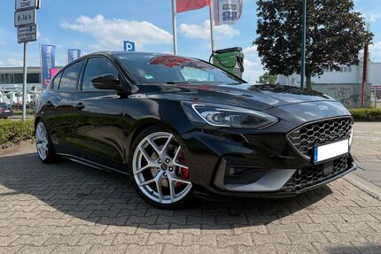 Ford Focus 159.000 km 15.700 &euro; Holzwickede 59439