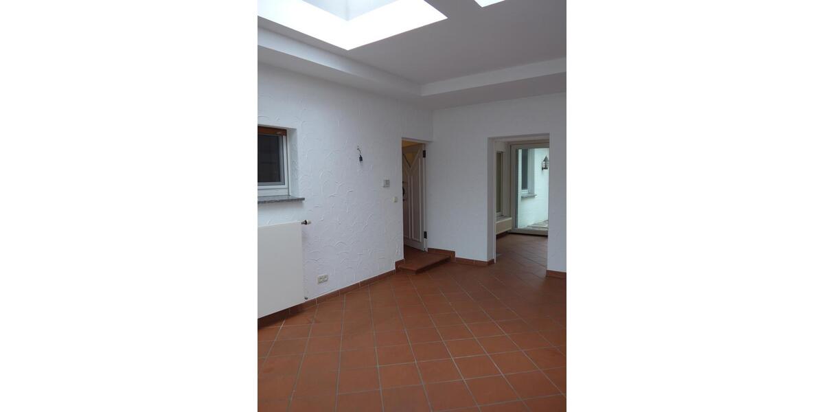 Einfamilienhaus Witten - 8 Zimmer, 250 m&sup2;, 2.000&euro; | Angebot:25392381