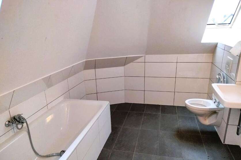 Kapitalanlage mit Potenzial: Exklusive 3,5-Zimmer-Wohnung mit zuverlässigen Mieteinnahmen in Hamm 3.5 zimmer