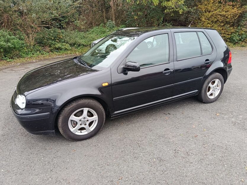 VW Golf 210.000 km 2.490 € Recklinghausen 45659