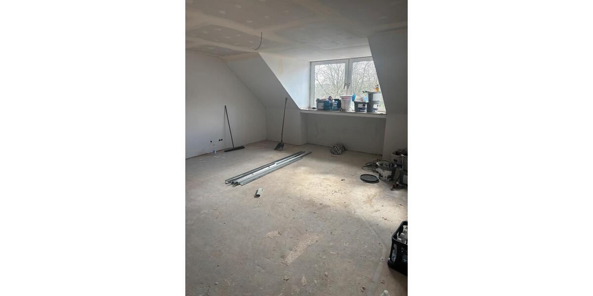 Dachgeschoßwohnung Dortmund Brackel - 2 Zimmer, 98 m&sup2;, 1.400&euro; | Angebot:25933027