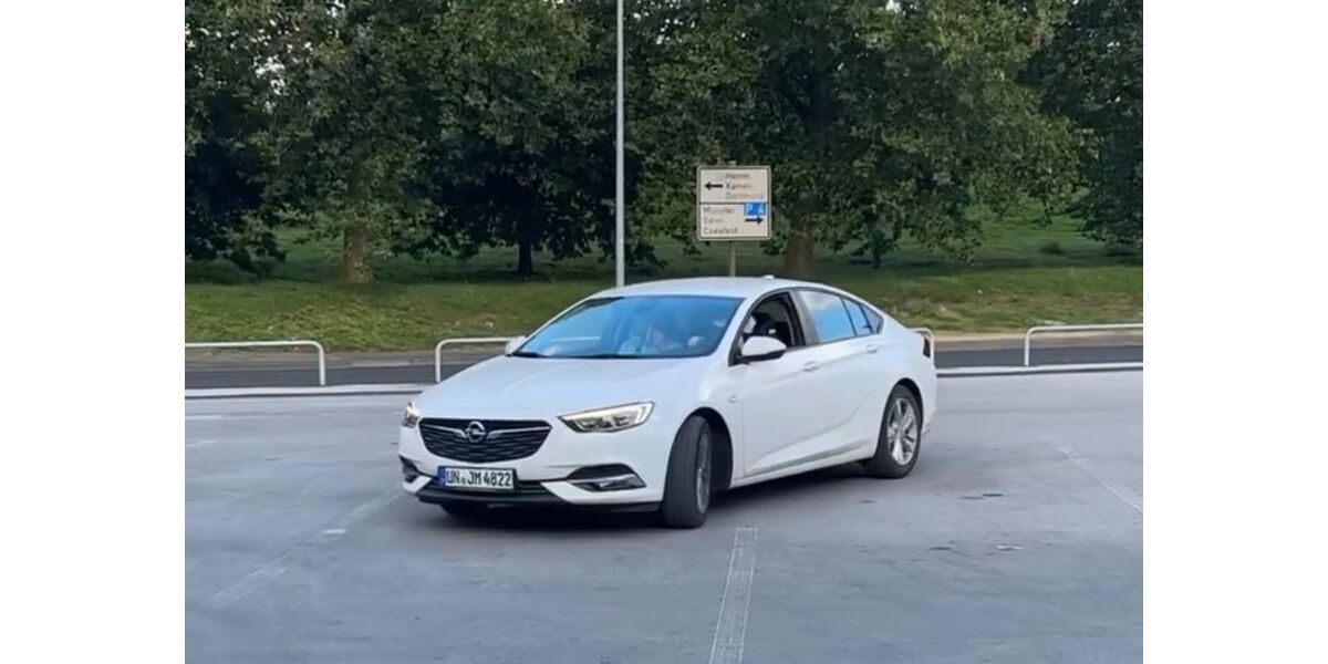 Opel Insignia 66.000 km 17.500 &euro; Lünen 44532
