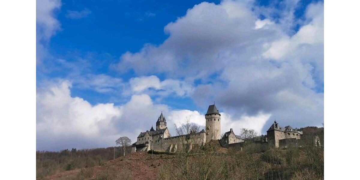 Etagenwohnung Altena - 5 Zimmer, 150 m&sup2;, 1.499&euro; | Angebot:24830830