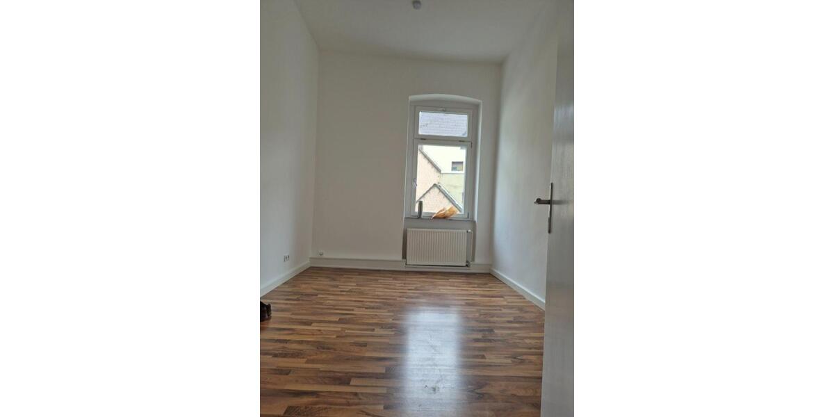 Etagenwohnung Schwerte - 4 Zimmer, 125 m&sup2;, 1.100&euro; | Angebot:26201619
