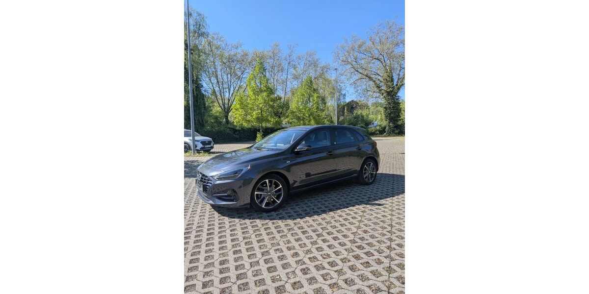 Hyundai i30 78.000 km 18.900 &euro; Dortmund 44319