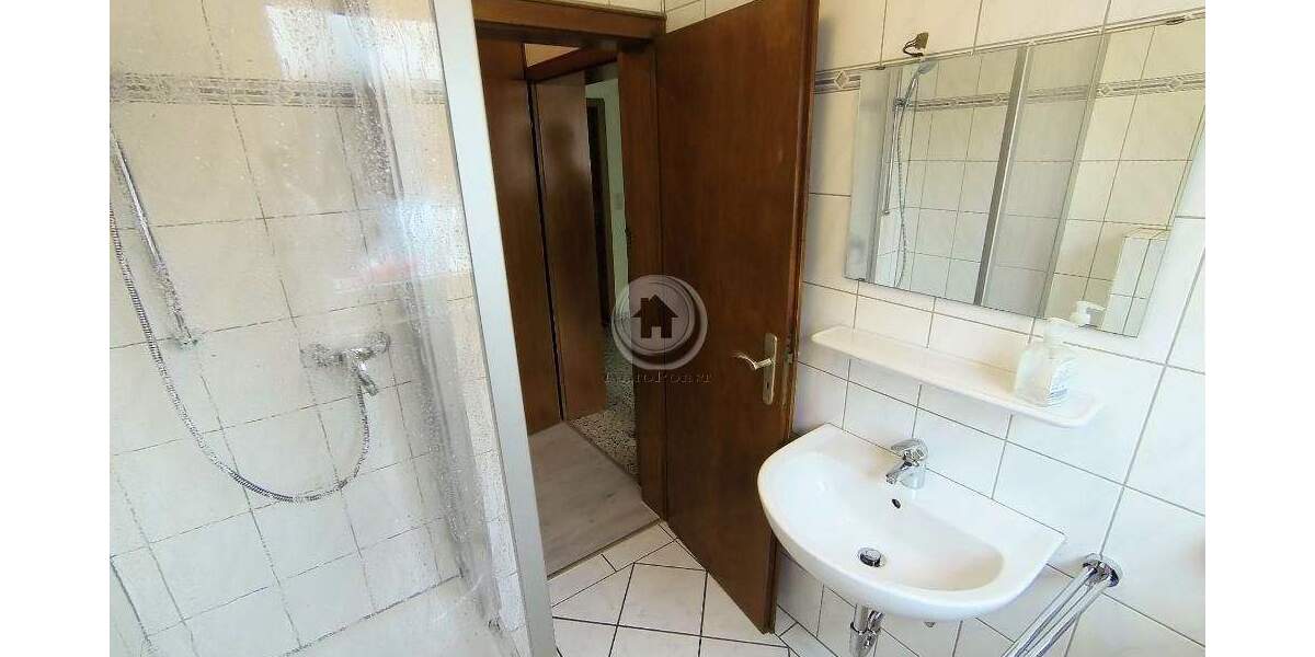 Etagenwohnung Menden Lendringsen - 1 Zimmer, 20 m&sup2;, 300&euro; | Angebot:24634875