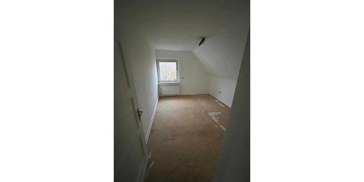 Dachgeschoßwohnung Iserlohn Sümmern - 2.5 Zimmer, 50 m&sup2;, 420&euro; | Angebot:24687497