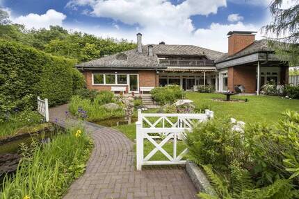 Exklusives Mehrgenerationenhaus mit 3 Wohneinheiten (235 m²167 m²75 m²) direkt am Fleyer Wald