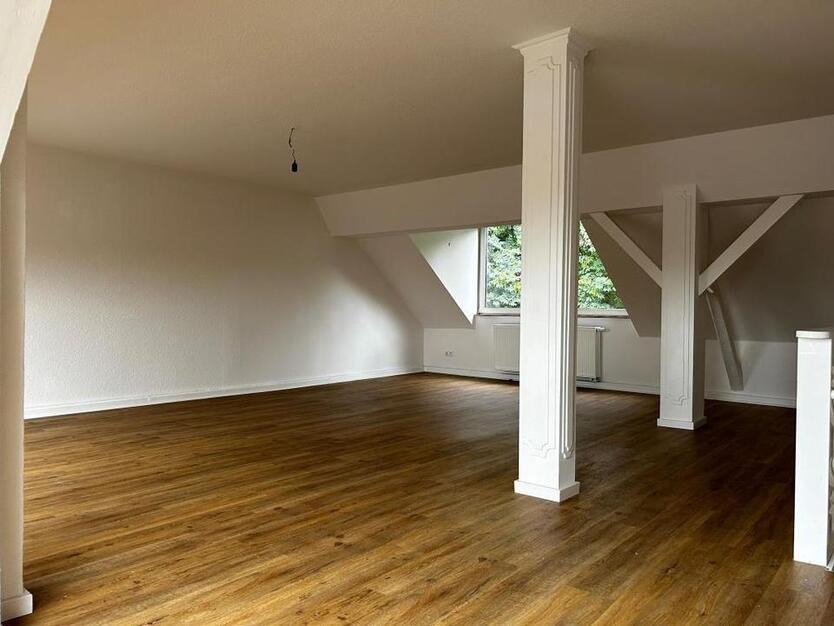 Frisch Sanierte 3-Zimmer Wohnung ab sofort verfügbar zimmer